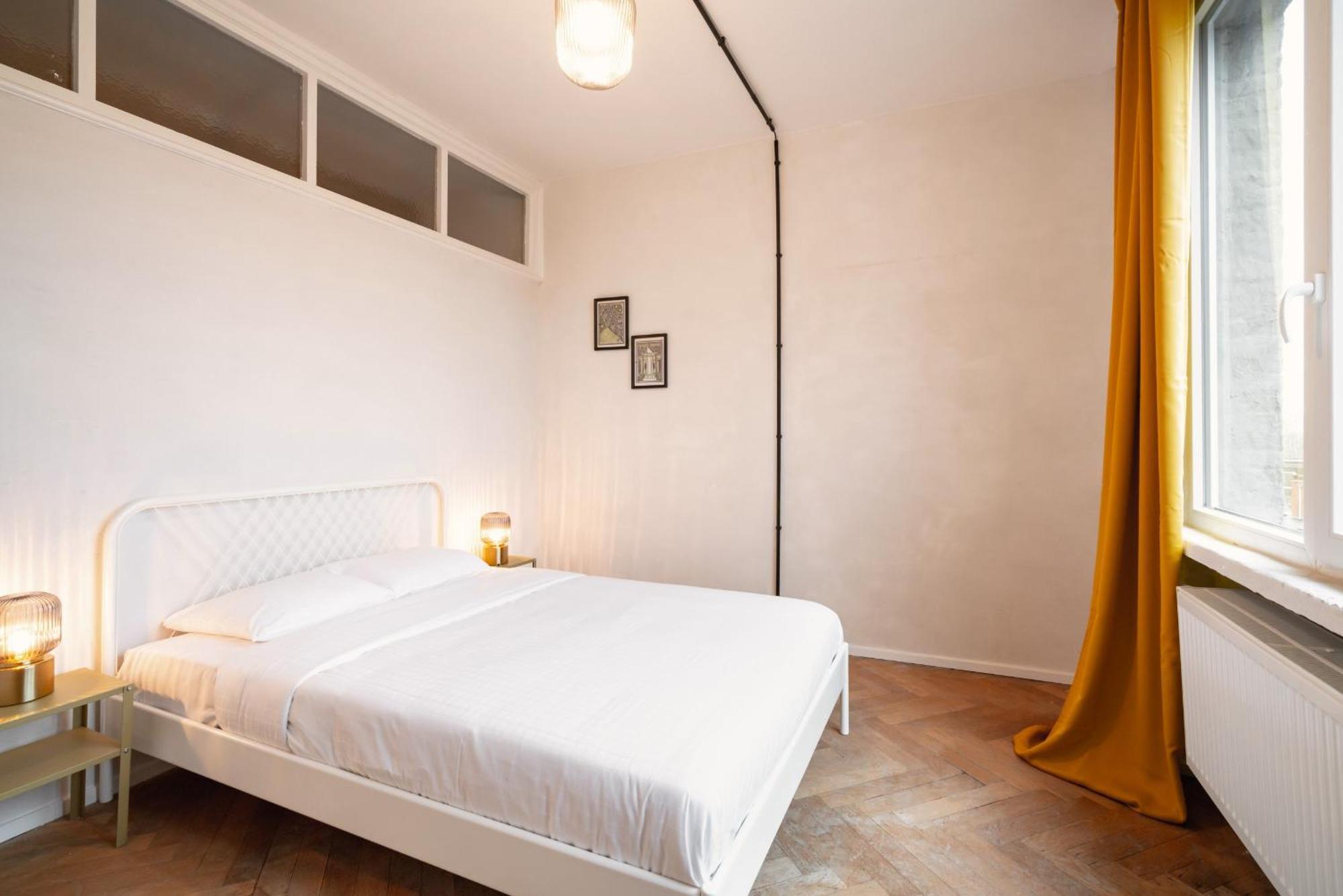 Charming And Spacious Apartments In The Heart Of Anversa Esterno foto