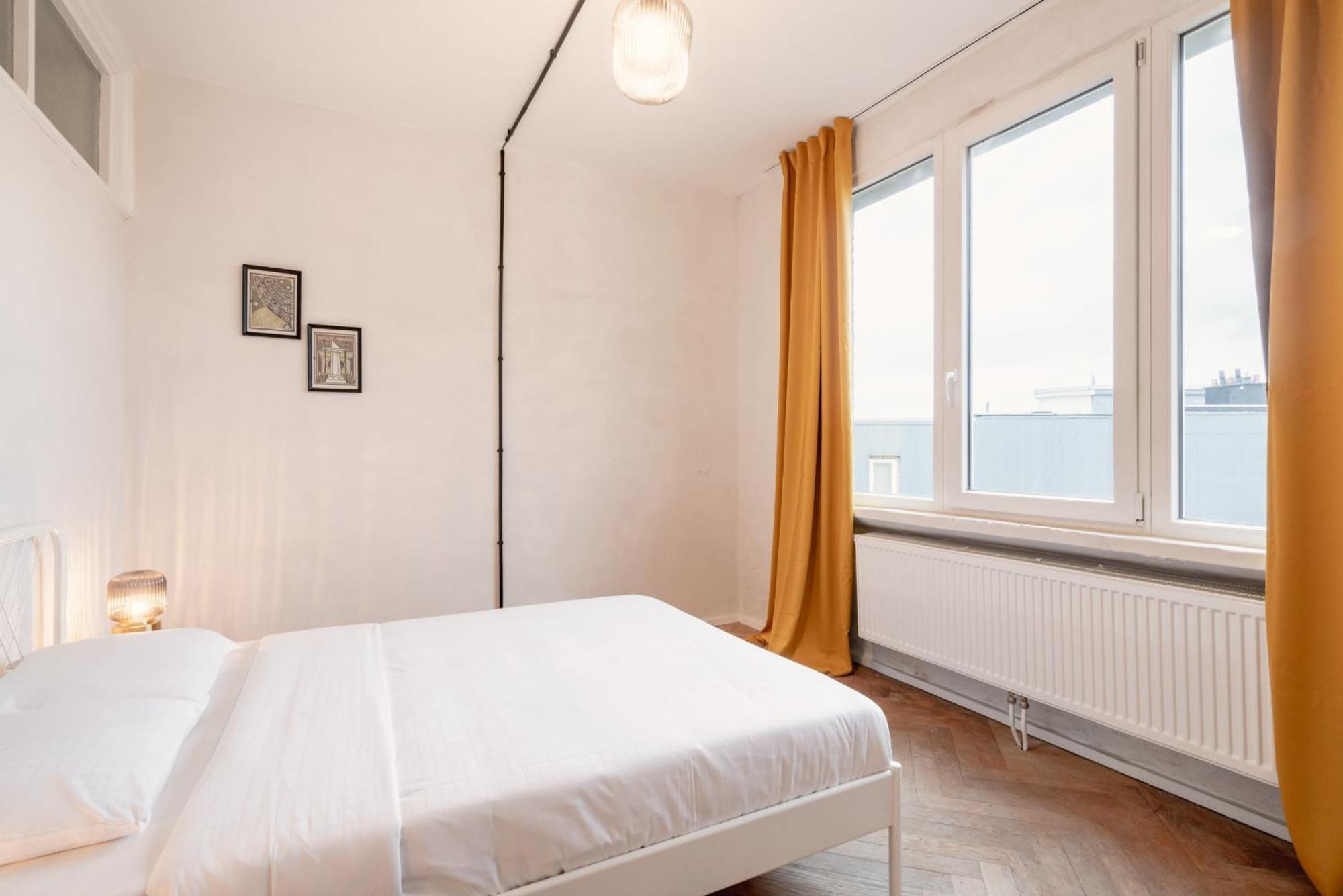 Charming And Spacious Apartments In The Heart Of Anversa Esterno foto