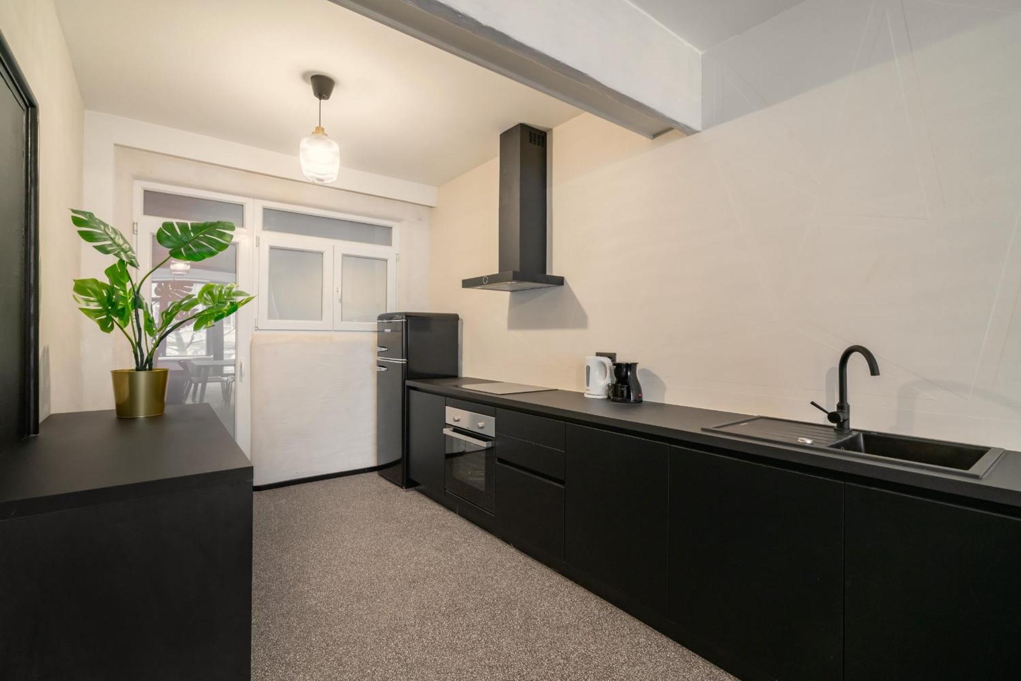 Charming And Spacious Apartments In The Heart Of Anversa Esterno foto