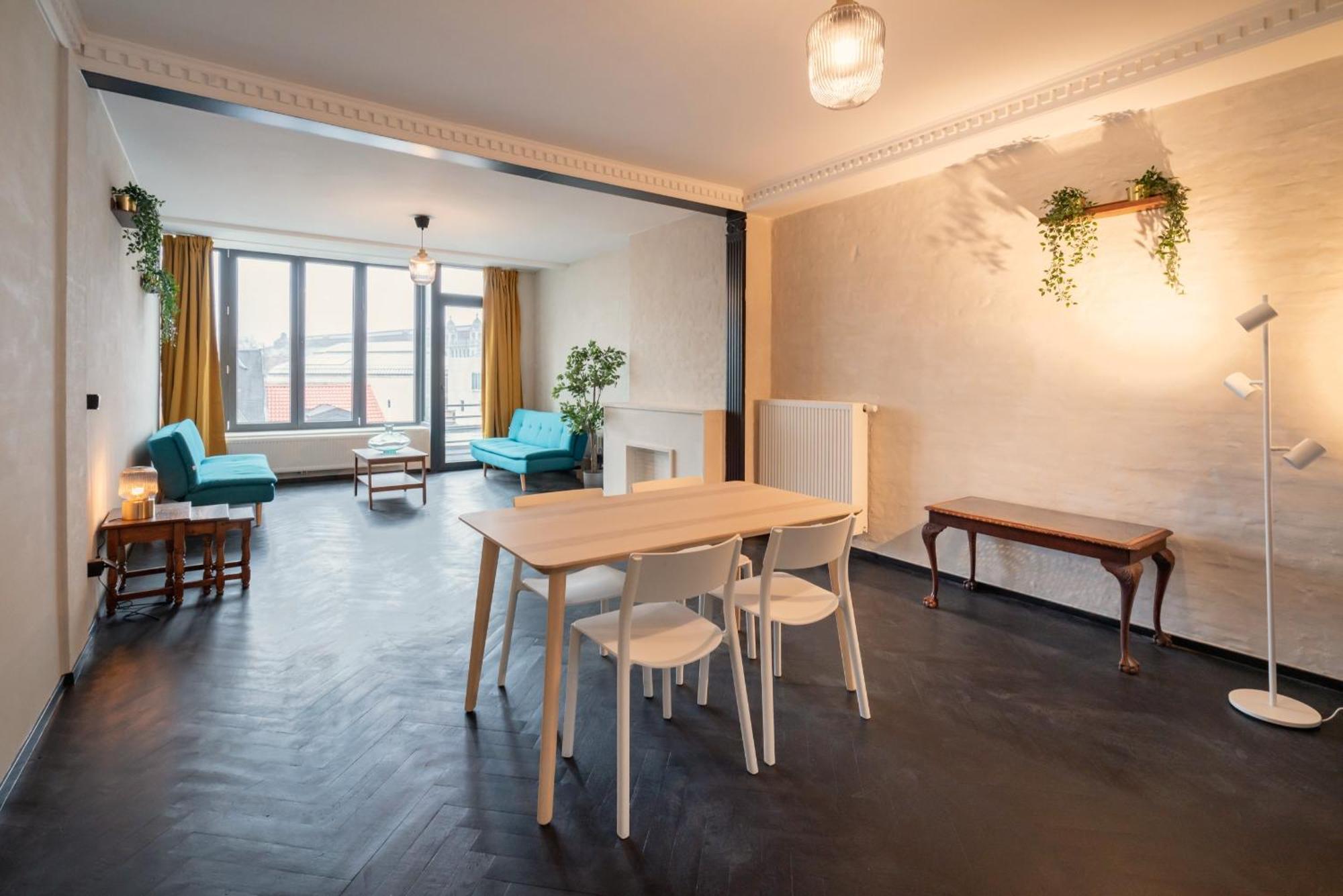 Charming And Spacious Apartments In The Heart Of Anversa Esterno foto