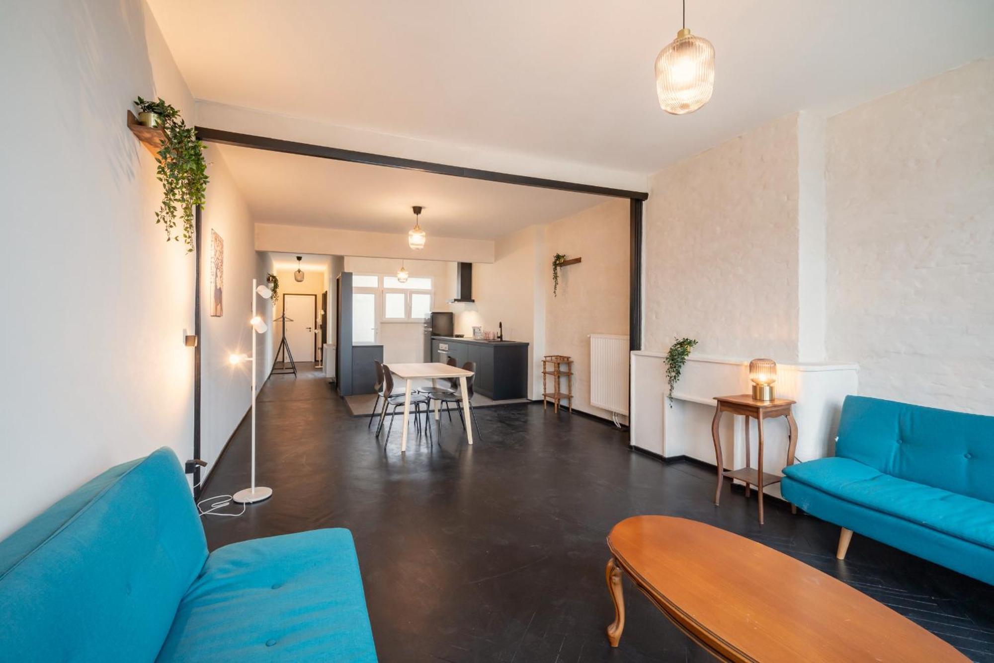 Charming And Spacious Apartments In The Heart Of Anversa Esterno foto